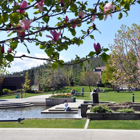 Ubc Okanagan Campus เคโลว์นา ภายนอก รูปภาพ