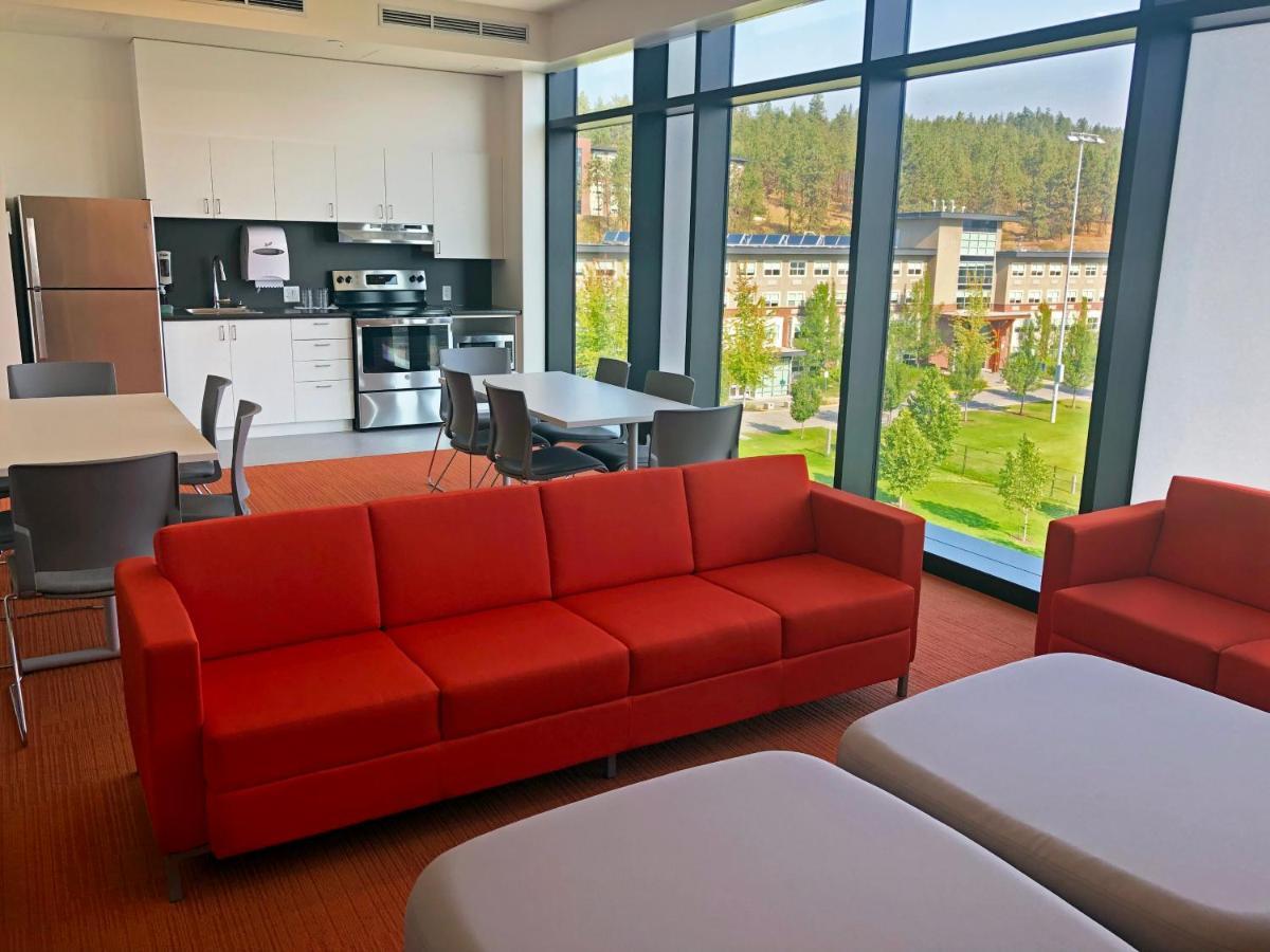 Ubc Okanagan Campus เคโลว์นา ภายนอก รูปภาพ