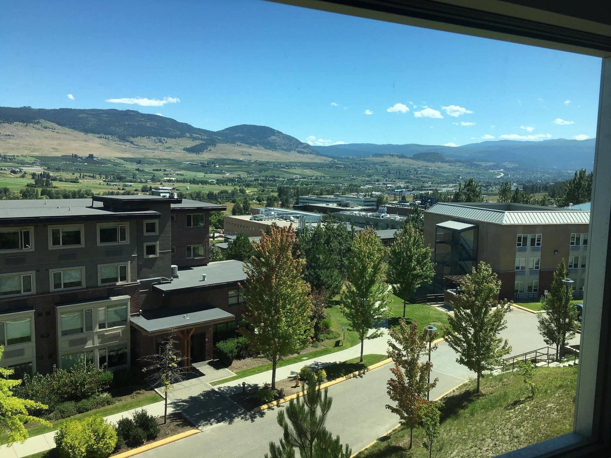 Ubc Okanagan Campus เคโลว์นา ภายนอก รูปภาพ